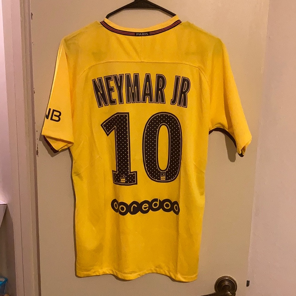 NWT Nike Neymar Jr Saint-Germain Jersey